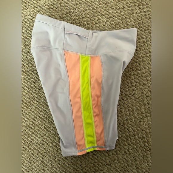 Fabletics Lavender Biker shorts - Picture 5 of 5